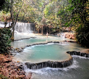 Cataratas de Kuang Si: O Paraíso Turquesa do Laos